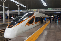

列车中途停运致旅客滞留逾四小时 铁路